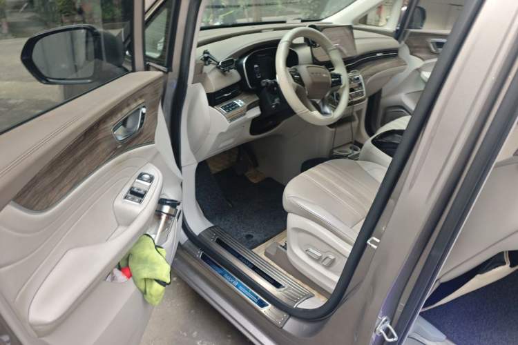 Used Roewe iMAX8 2023 400TGI Comfort Edition Driver Seat