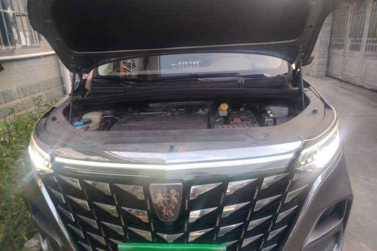 Used Roewe iMAX8 2023 400TGI Elite Edition Engine Bay