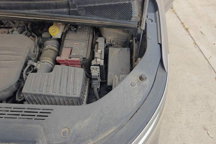 Used Roewe iMAX8 2023 400TGI Comfort Edition Engine Bay Left