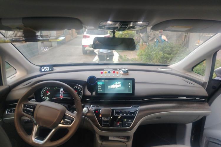 Used Roewe iMAX8 2023 400TGI Elite Edition Headliner