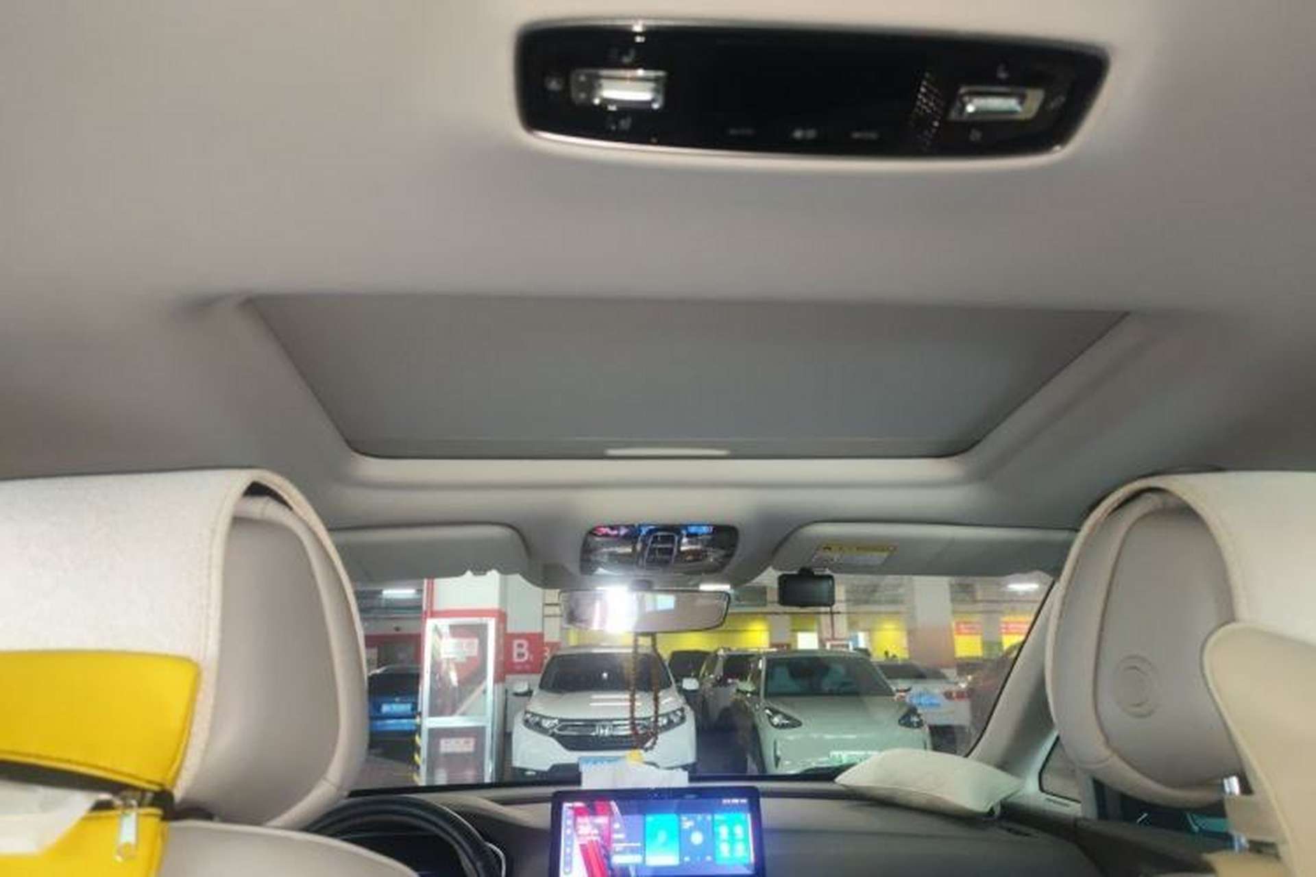 Used Roewe iMAX8 2023 400TGI Comfort Edition Headliner