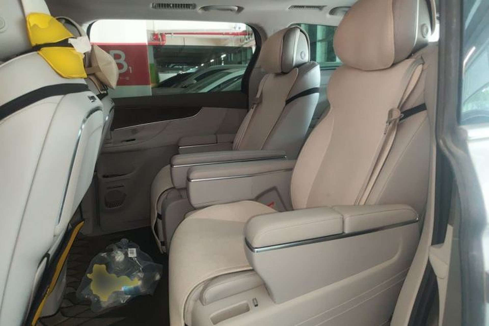 Used Roewe iMAX8 2023 400TGI Comfort Edition Left Rear Seat