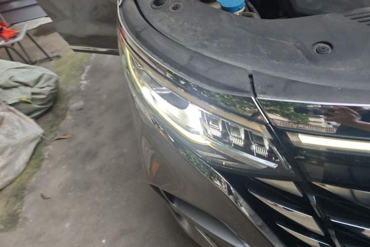 Used Roewe iMAX8 2023 400TGI Comfort Edition Right Front Headlight