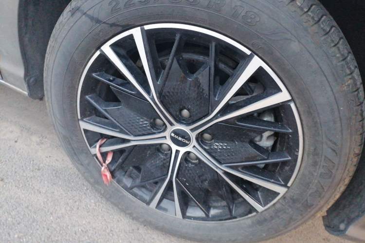 Used Roewe iMAX8 2023 400TGI Elite Edition Right Front Wheel Hub