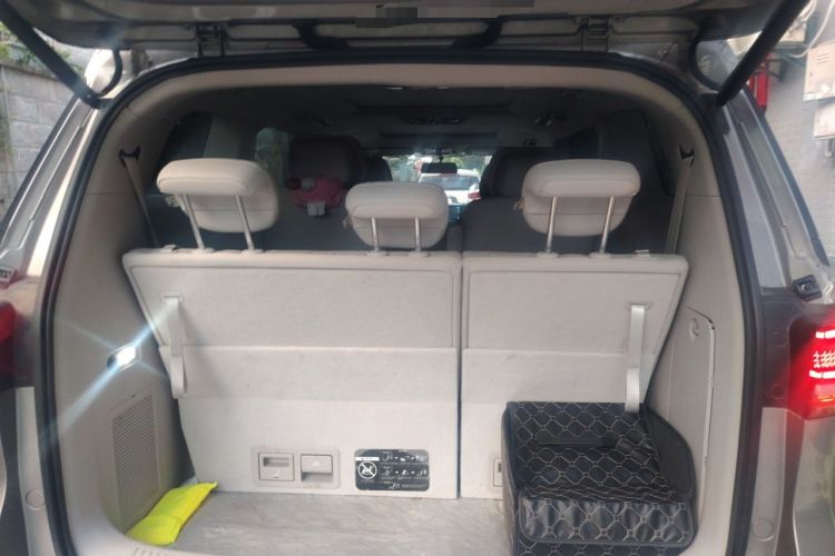 Used Roewe iMAX8 2023 400TGI Elite Edition Trunk