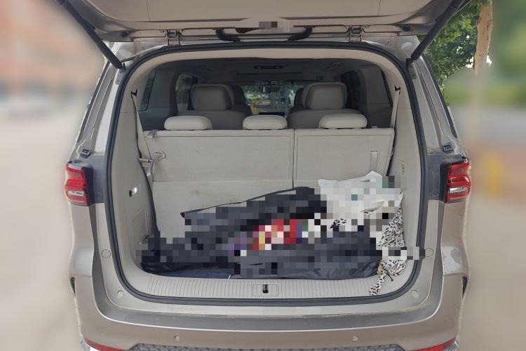 Used Roewe iMAX8 2023 400TGI Comfort Edition Trunk