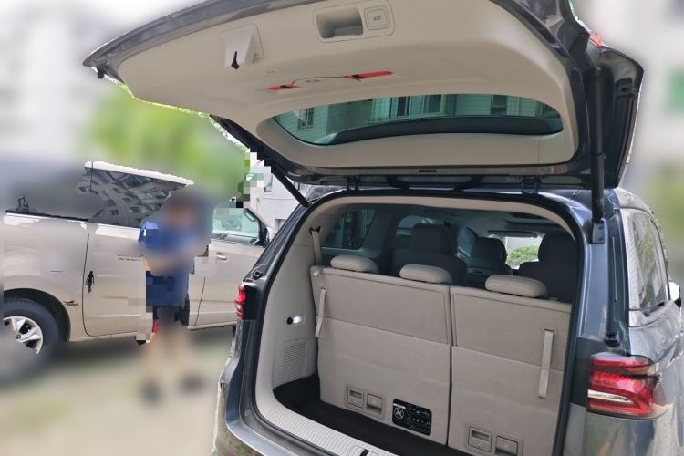 Used Roewe iMAX8 2023 400TGI Comfort Edition Trunk