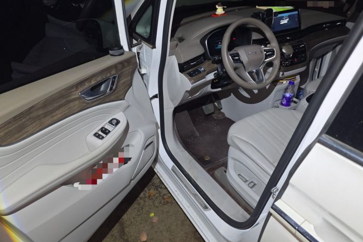 Used Roewe iMAX8 2023 400TGI Elite Edition Driver Seat