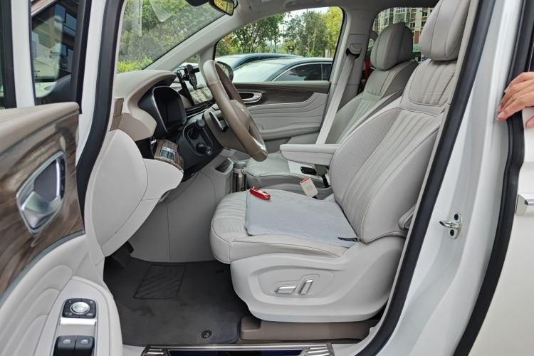 Used Roewe iMAX8 2023 400TGI Comfort Edition Driver Seat