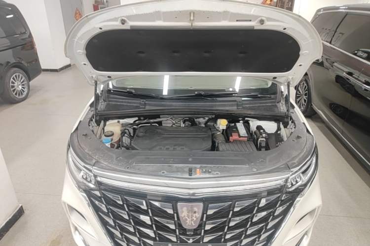 Used Roewe iMAX8 2023 400TGI Comfort Edition Engine Bay