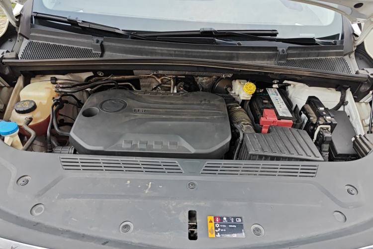 Used Roewe iMAX8 2023 400TGI Comfort Edition Engine Bay