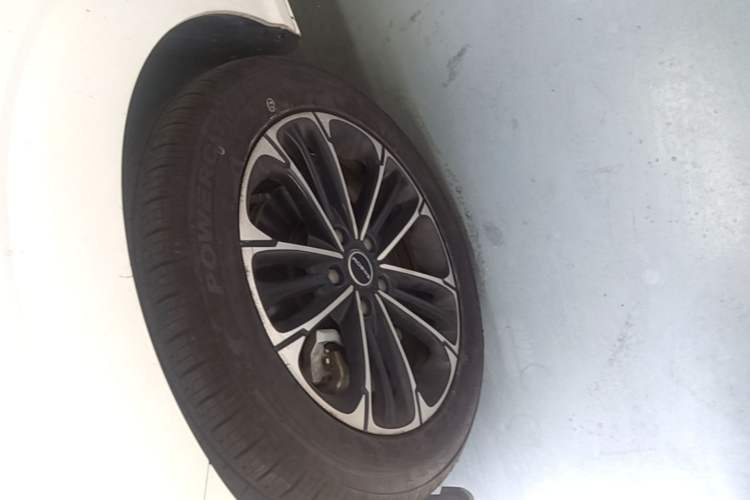 Used Roewe iMAX8 2023 400TGI Comfort Edition Exterior 4