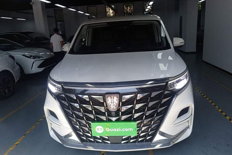 Used Roewe iMAX8 2023 400TGI Comfort Edition Front