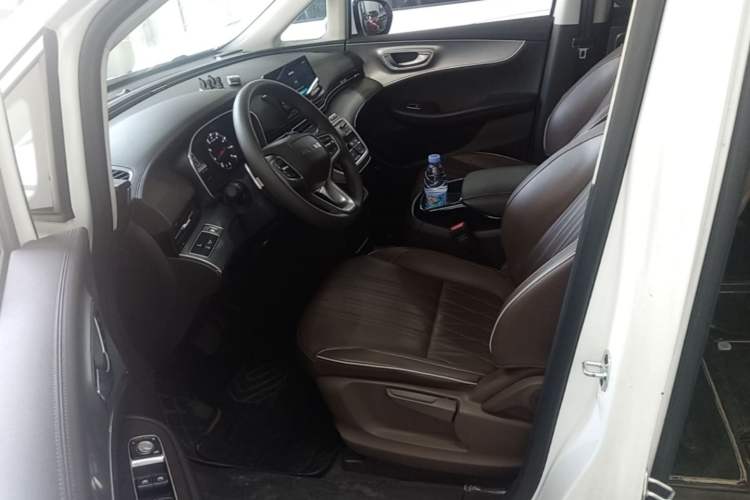 Used Roewe iMAX8 2023 400TGI Comfort Edition Left Front Seat