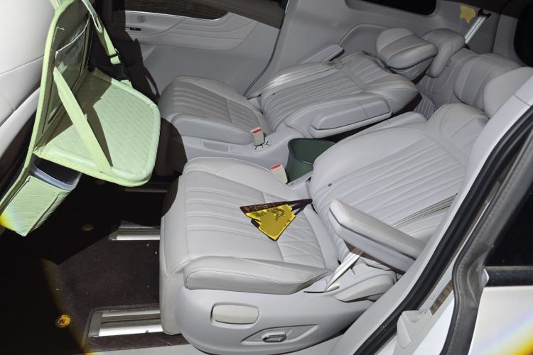 Used Roewe iMAX8 2023 400TGI Elite Edition Left Rear Seat