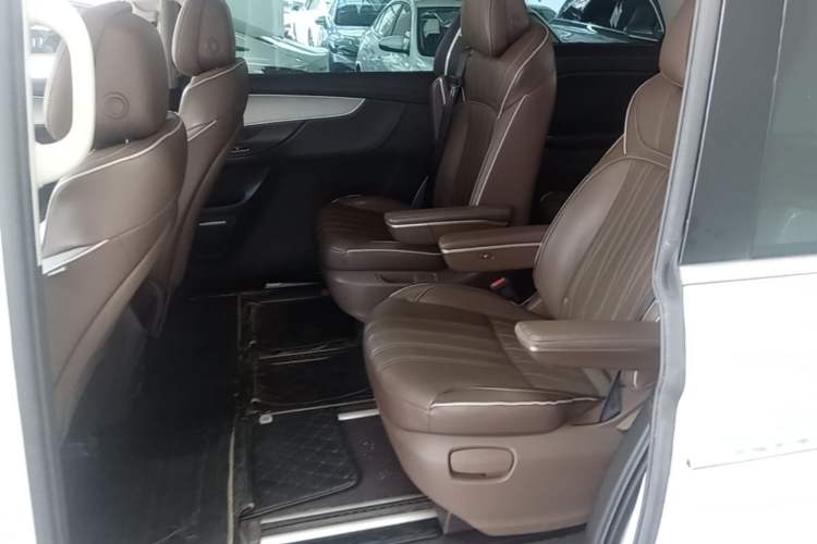 Used Roewe iMAX8 2023 400TGI Comfort Edition Left Rear Seat