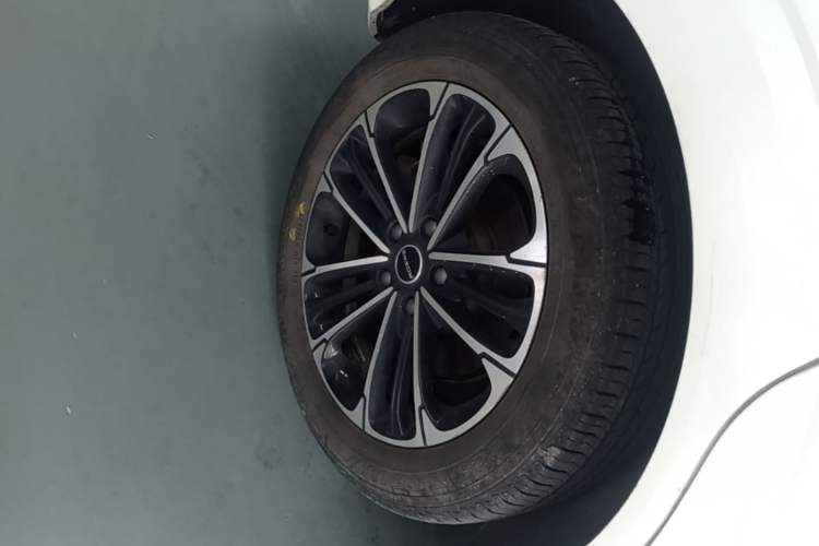 Used Roewe iMAX8 2023 400TGI Comfort Edition Right Rear Wheel Hub