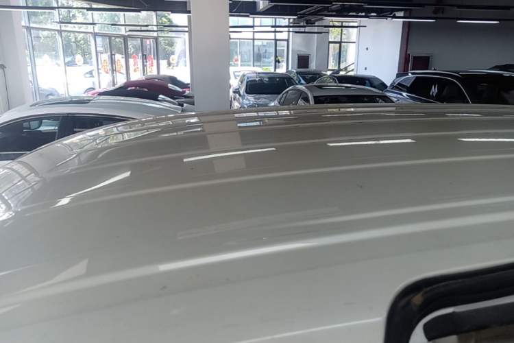 Used Roewe iMAX8 2023 400TGI Comfort Edition Roof