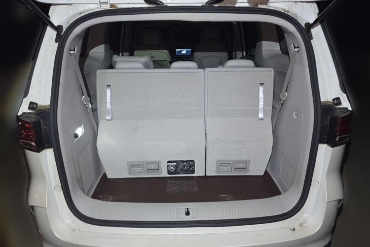 Used Roewe iMAX8 2023 400TGI Elite Edition Trunk