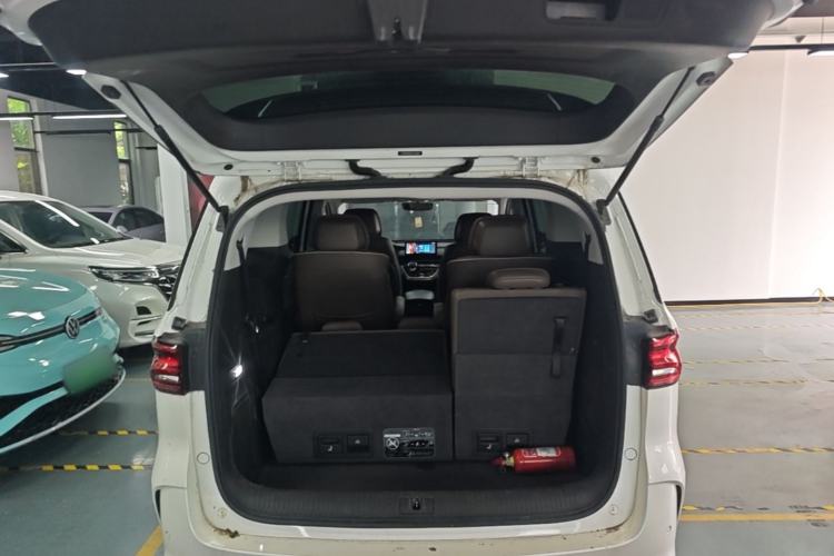 Used Roewe iMAX8 2023 400TGI Comfort Edition Trunk