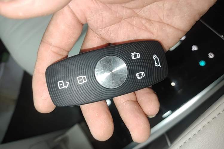 Used Roewe iMAX8 2023 400TGI Comfort Edition Vehicle Key