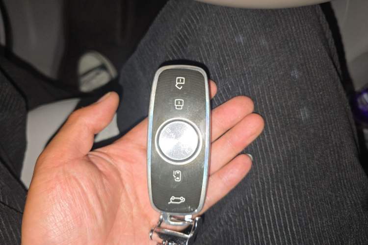 Used Roewe iMAX8 2023 400TGI Elite Edition Vehicle Key