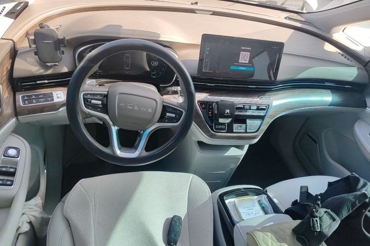 Used Roewe iMAX8 2023 400TGI Comfort Edition Center Console