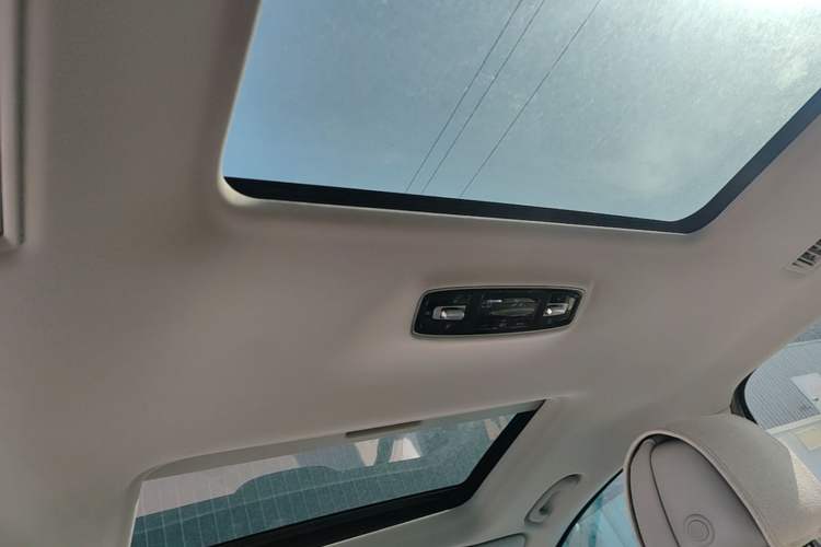 Used Roewe iMAX8 2023 400TGI Comfort Edition Headliner
