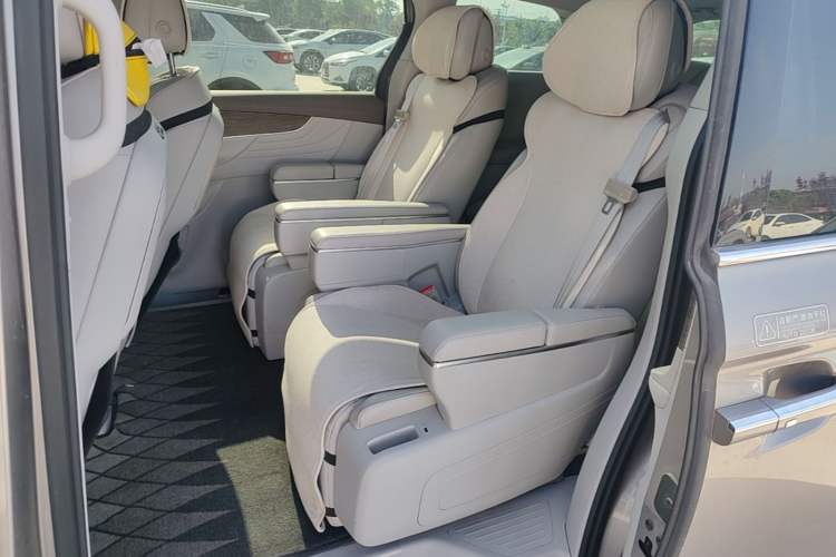 Used Roewe iMAX8 2023 400TGI Comfort Edition Left Rear Seat