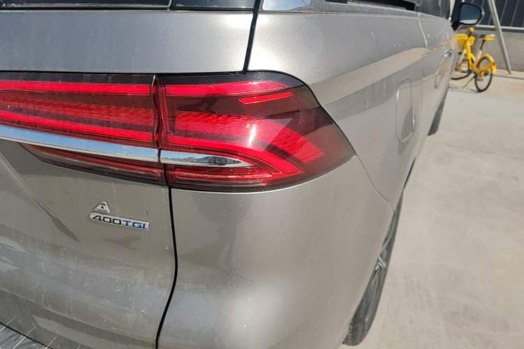 Used Roewe iMAX8 2023 400TGI Comfort Edition Right Rear Taillight