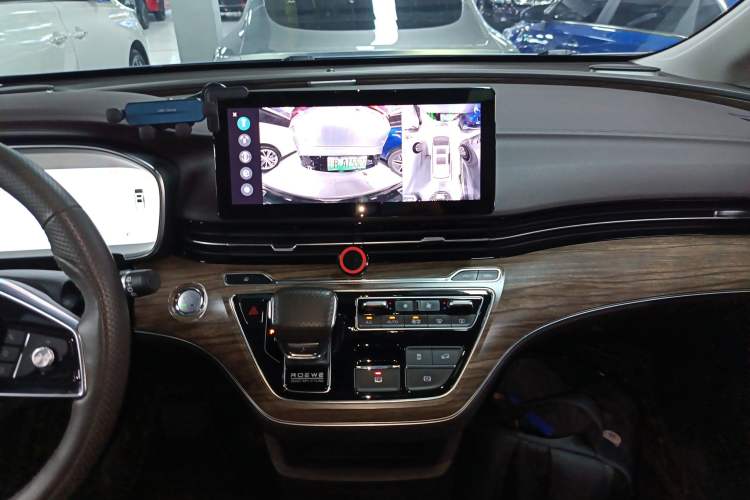 Used Roewe iMAX8 New Energy 2022 First-Class Platinum Edition Audio And AC Panel