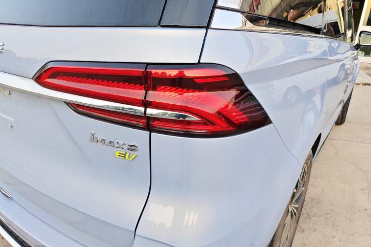 Used Roewe iMAX8 New Energy 2022 First-Class Platinum Edition Exterior 6