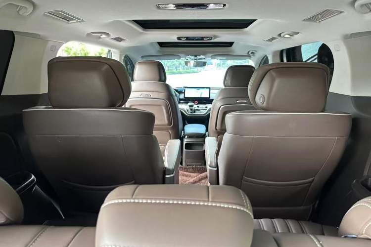 Used Roewe iMAX8 New Energy 2022 First-Class Platinum Edition Interior 3