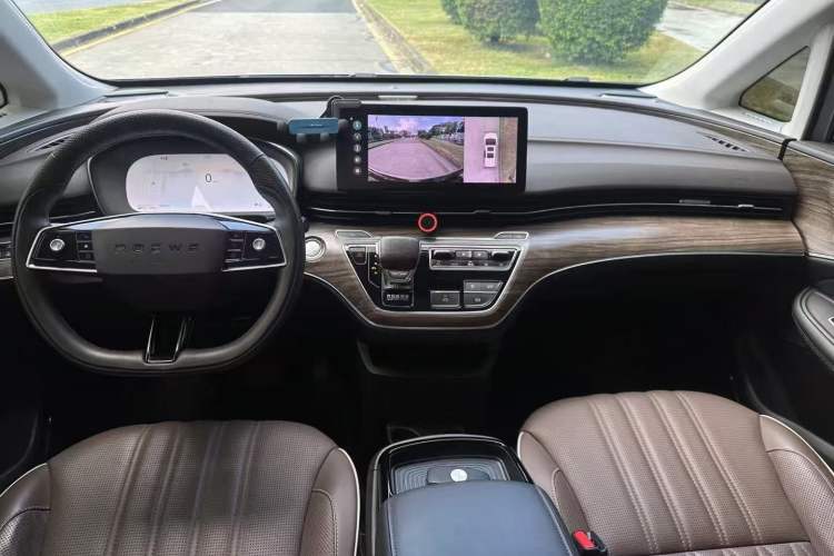 Used Roewe iMAX8 New Energy 2022 First-Class Platinum Edition Interior 4