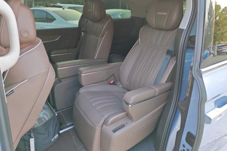 Used Roewe iMAX8 New Energy 2022 First-Class Platinum Edition Interior 4