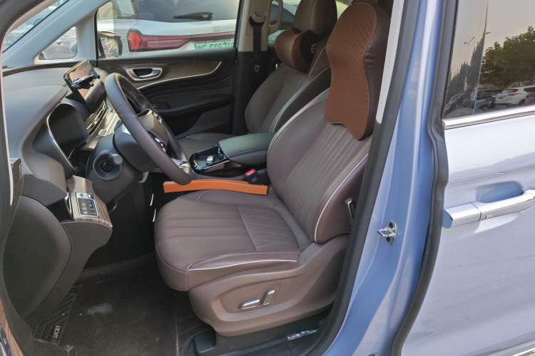 Used Roewe iMAX8 New Energy 2022 First-Class Platinum Edition Left Front Seat
