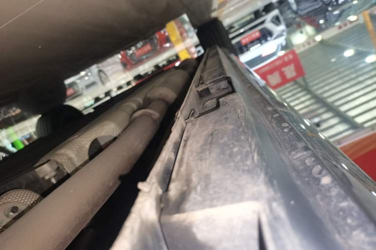 Used Roewe iMAX8 New Energy 2025 1.5T DMH Lu Zun Deluxe Edition Left Side Sill