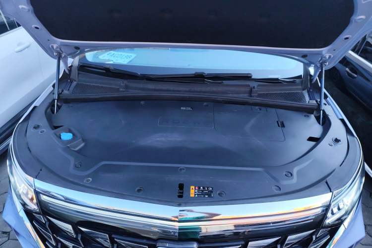 Used Roewe iMAX8 New Energy 2022 First-Class Platinum Edition Engine Bay