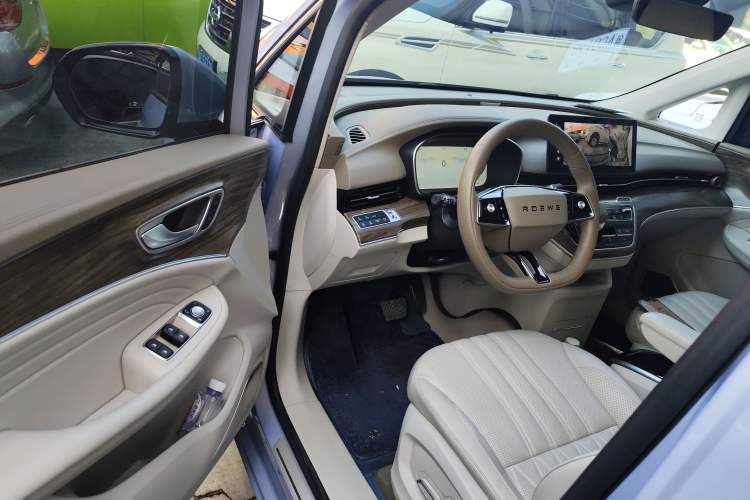 Used Roewe iMAX8 New Energy 2022 First-Class Platinum Edition Interior 3