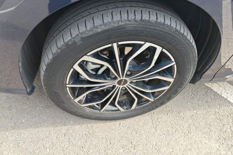 Used Roewe iMAX8 New Energy 2022 Golden Edition Exterior 3