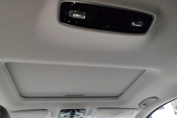 Used Roewe iMAX8 New Energy 2022 Golden Edition Headliner