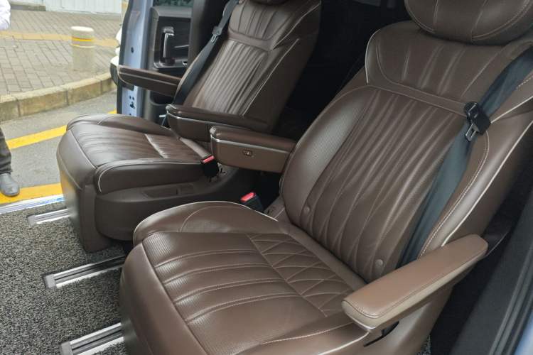 Used Roewe iMAX8 New Energy 2022 Golden Edition Left Rear Seat