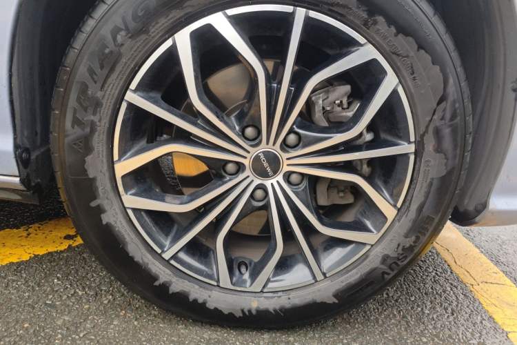 Used Roewe iMAX8 New Energy 2022 Golden Edition Right Front Wheel Hub