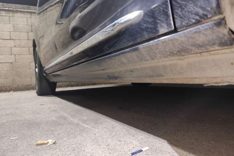 Used Roewe iMAX8 New Energy 2022 Golden Edition Right Side Sill
