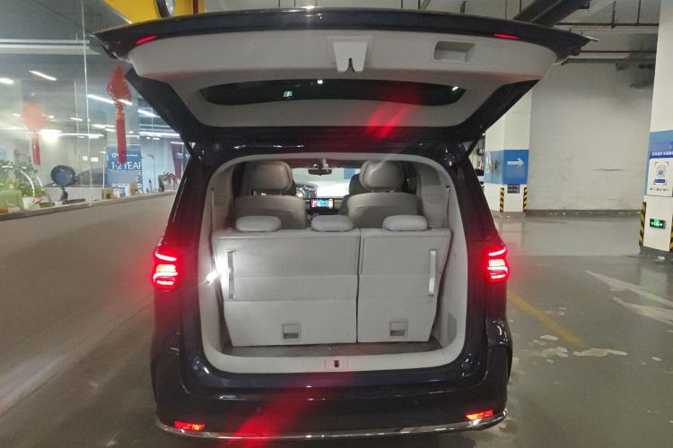 Used Roewe iMAX8 New Energy 2022 Golden Edition Trunk