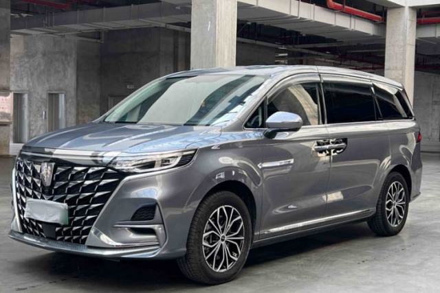 Roewe iMAX8 New Energy 2022 Silver Edition usado