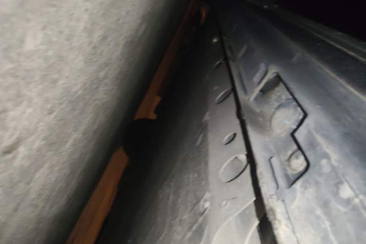 Used Roewe iMAX8 New Energy 2022 Silver Edition Chassis Rear Left