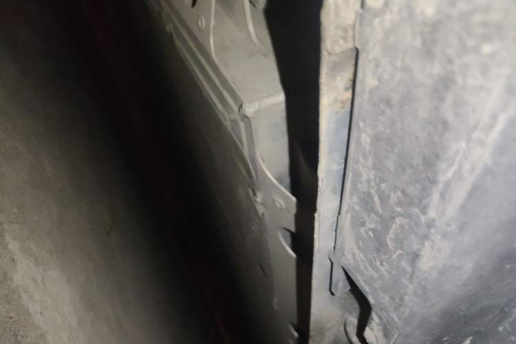 Used Roewe iMAX8 New Energy 2022 Silver Edition Chassis Rear Right