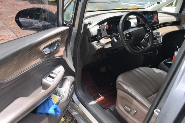 Used Roewe iMAX8 New Energy 2022 First-Class Platinum Edition Driver Seat