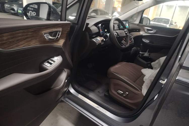 Used Roewe iMAX8 New Energy 2022 Golden Edition Driver Seat